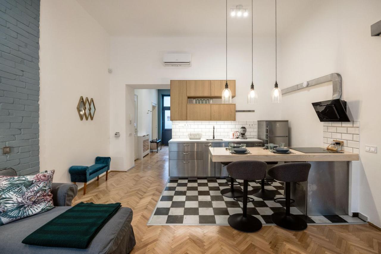 Industrial Fantasy Apartment Budapeşte Dış mekan fotoğraf